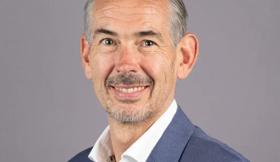 Portrait photo of Andy Baker.